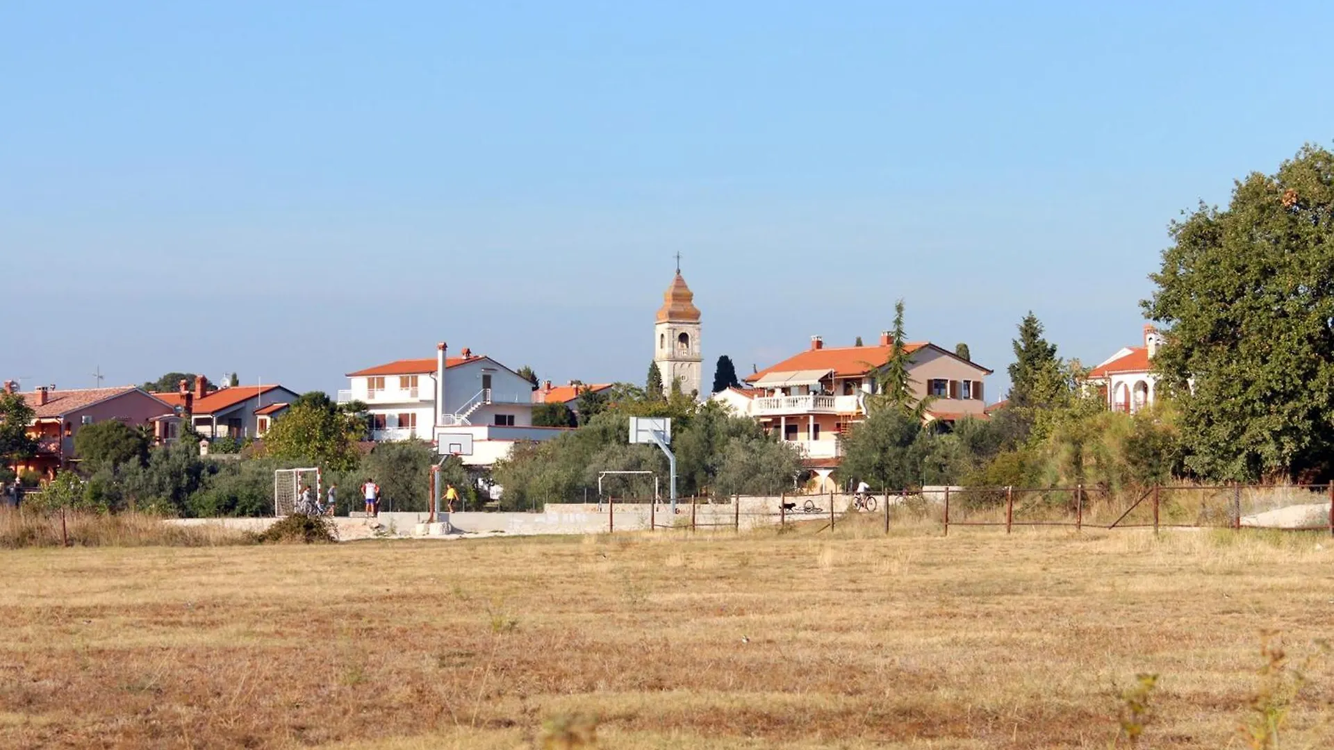 Apartments With A Parking Space Peroj, Fazana - 2234